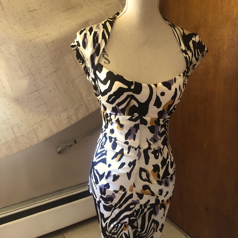 Cache Silk Animal Print MIDI DRESS CAP SLEEVES SLEEK BODYCON FIT PADDED BRA SZ 2